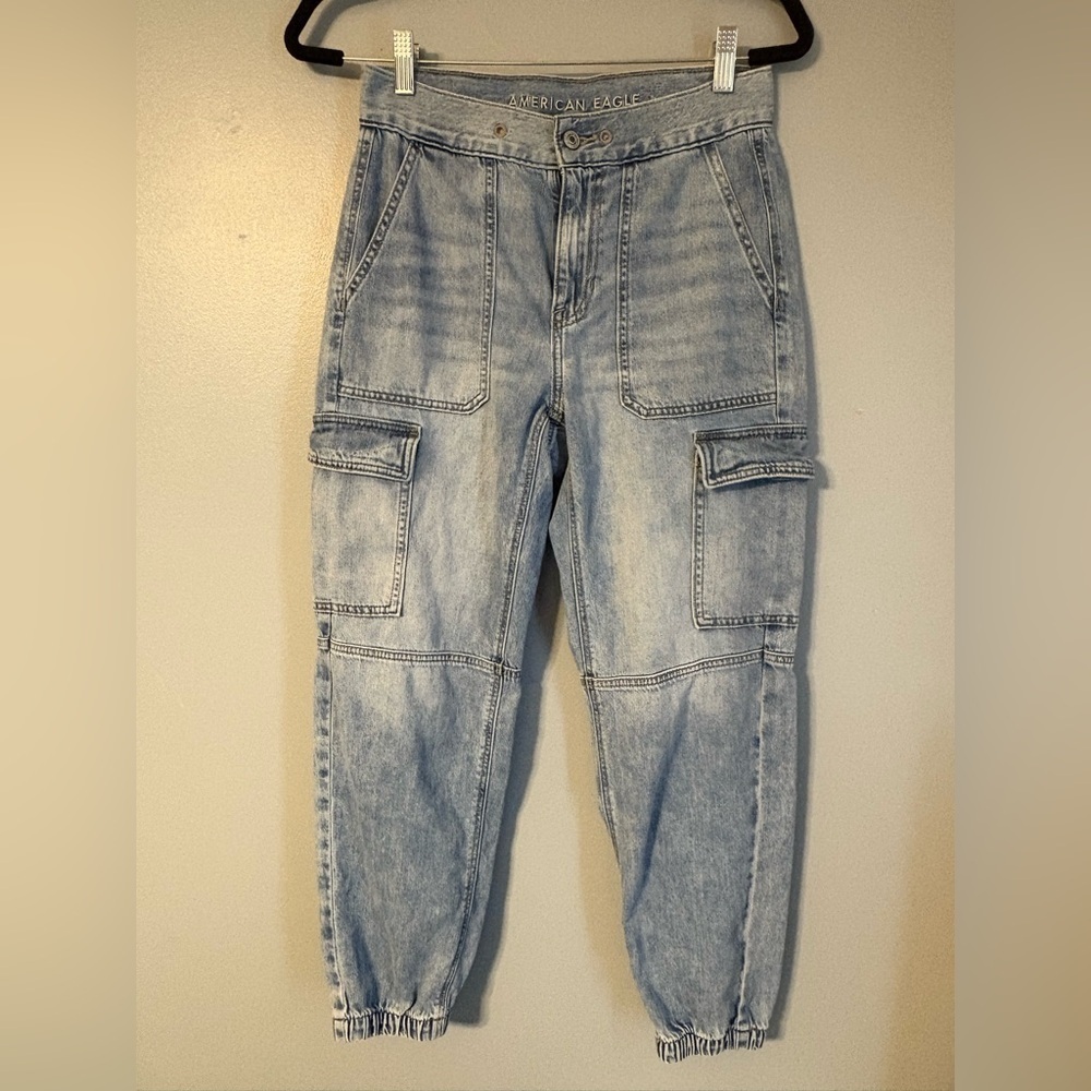 American Eagle Outfitters High-Waisted Cargo Denim Jogger Color: Blue | Size:2 - Picture 10 of 14
